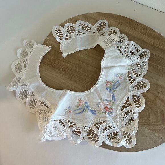 White Cotton Lace Trim Floral Embroidered Cottage Collar - Picture 6 of 10